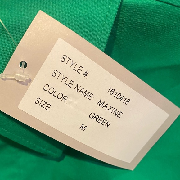 Hinson Wu Maxine green shirt size Medium 3/4 length sleeves, button sides - Picture 2 of 3